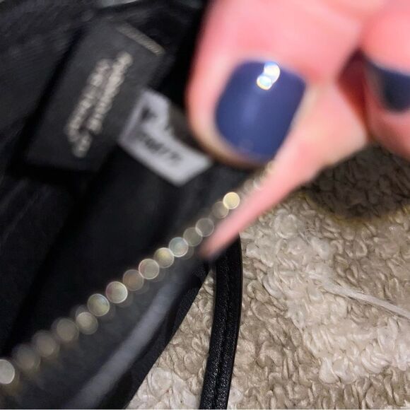 Coach wristlet - Picture 3 of 6